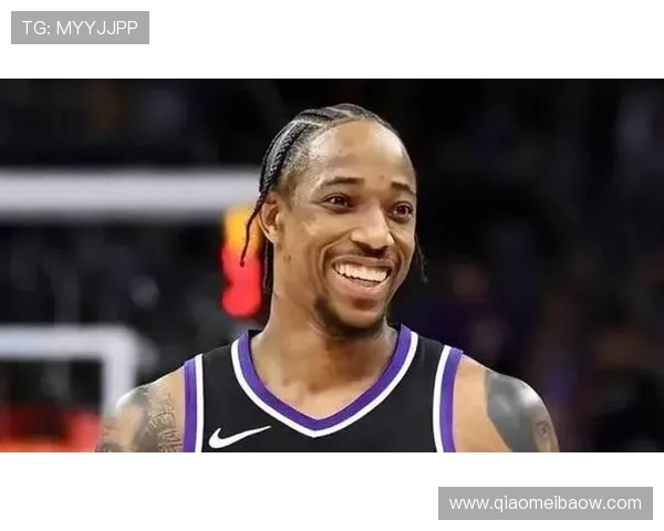 小萨德罗赞笑容满面拉文施罗德神情严肃国王新赛季定妆照震撼发布